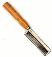 ALUMINIUM TAIL COMB WITH WOODEN HANDLE